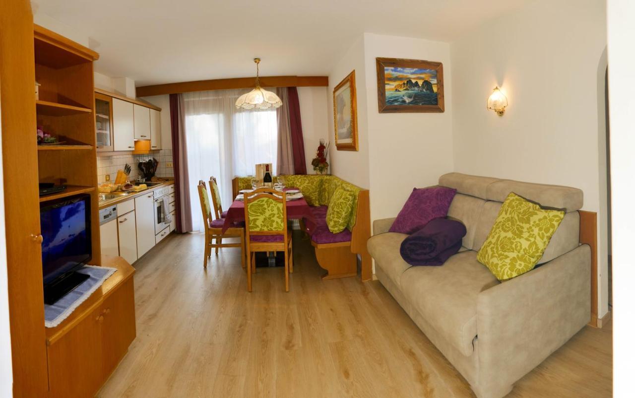 Villa Artic Apartments Кампитело ди Фаса Екстериор снимка