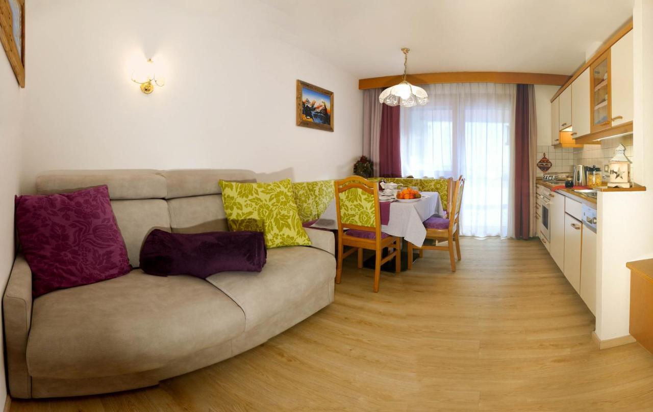 Villa Artic Apartments Кампитело ди Фаса Екстериор снимка